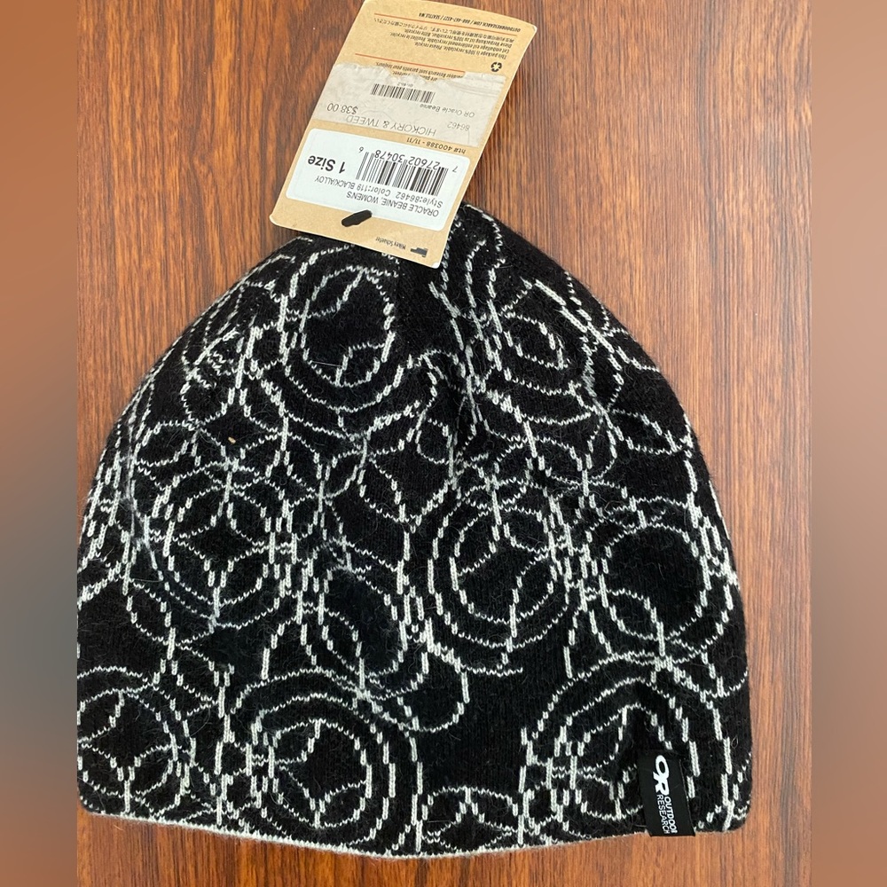 Women’s Outdoor Research Oracle Beanie